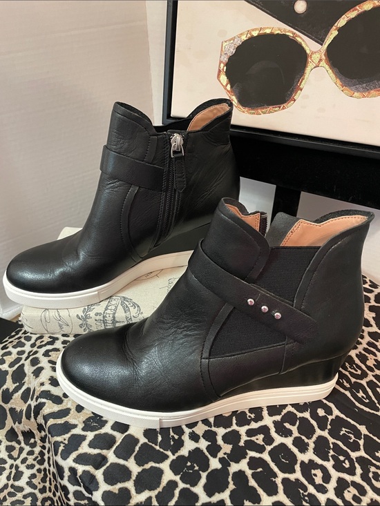 Paola Shoes - Linea Paola Freston Women's Black Leather Wedge Ankle Sneakers